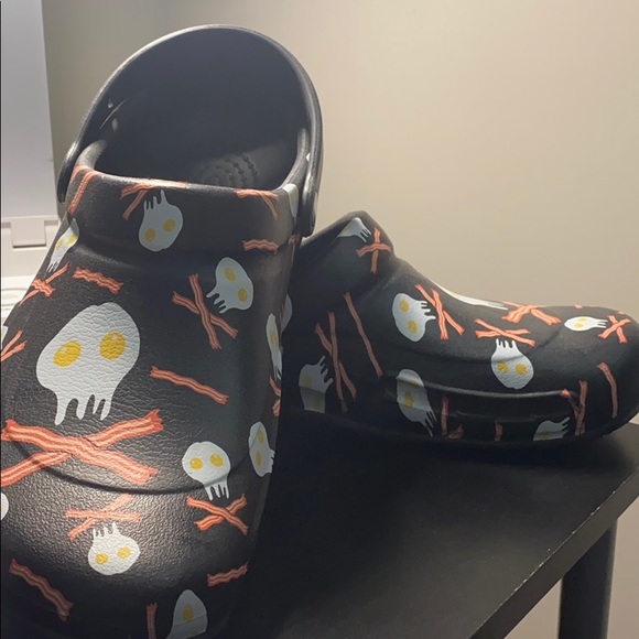 eggs and bacon crocs